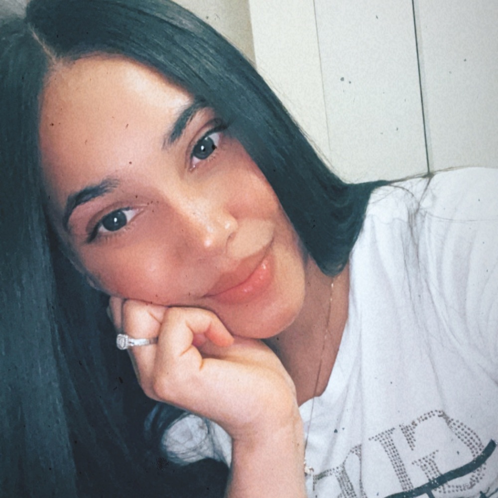 Meet your Posher, Daniela